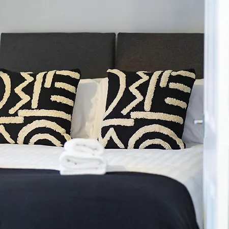 Cross Road Apartment Paisley Extérieur photo