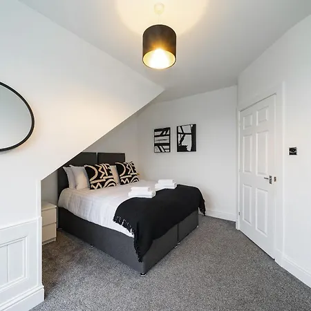 Cross Road Apartment Paisley Extérieur photo
