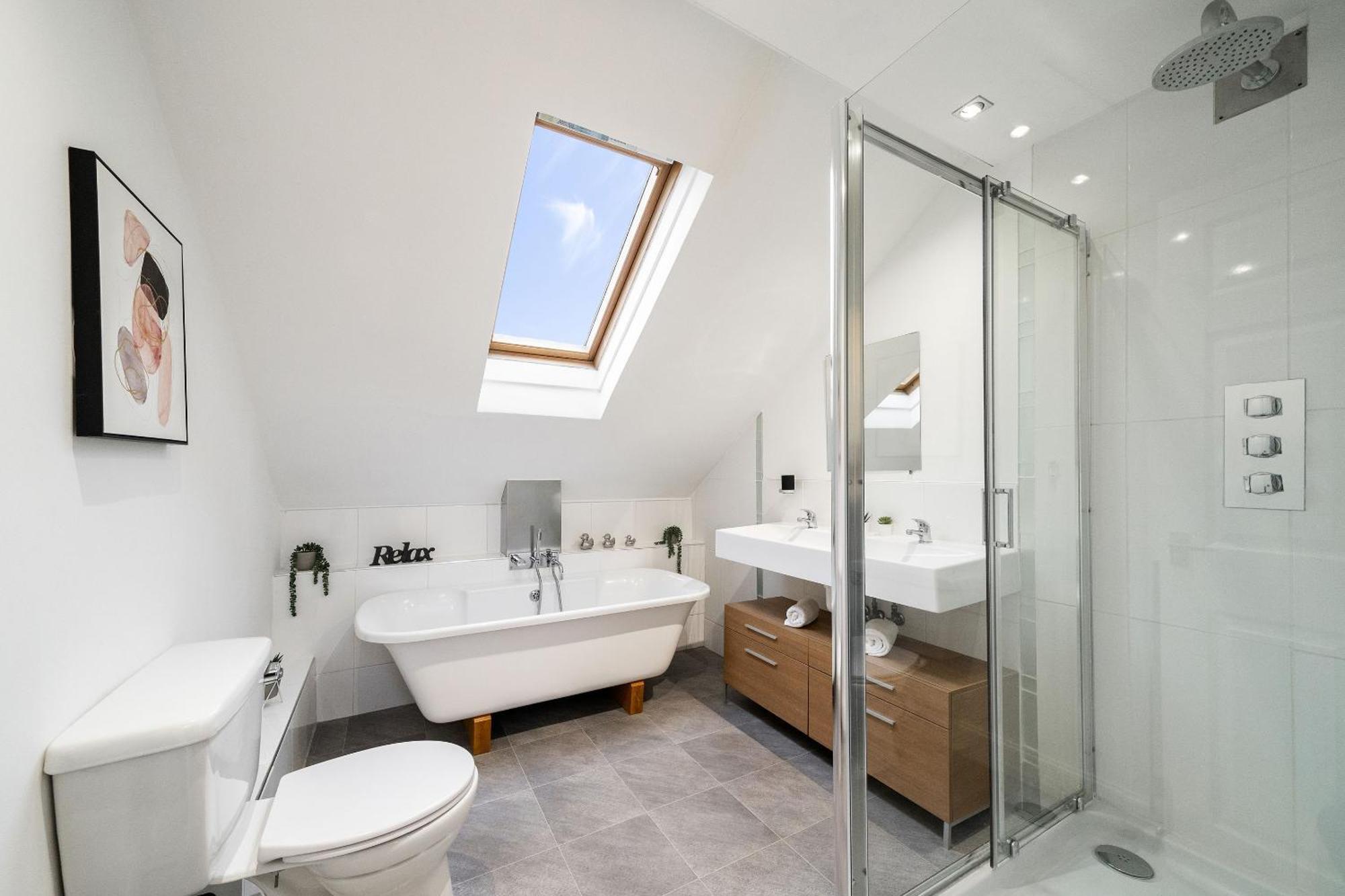 Cross Road Apartment